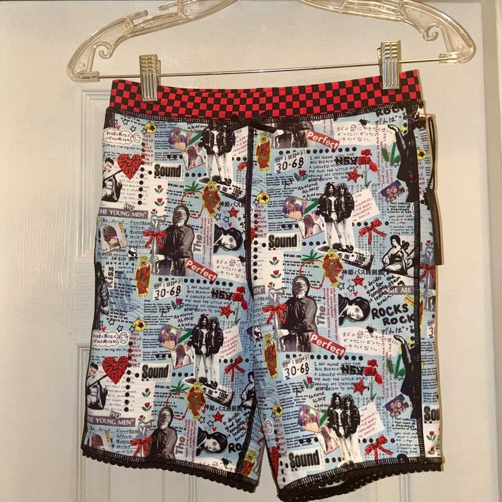 Athletic Graphic Print Women's Shorts - Blue Multi